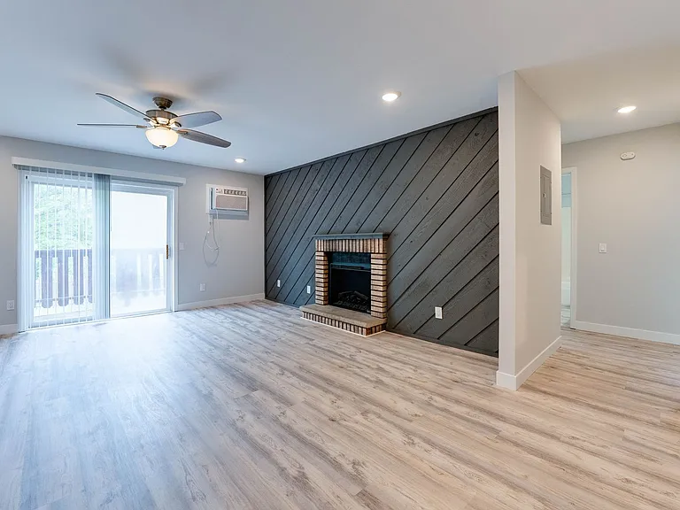 18 N Wickham Ct — Photo 4