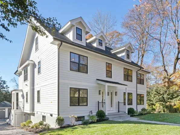 276 Mill St, Newton, MA 02460