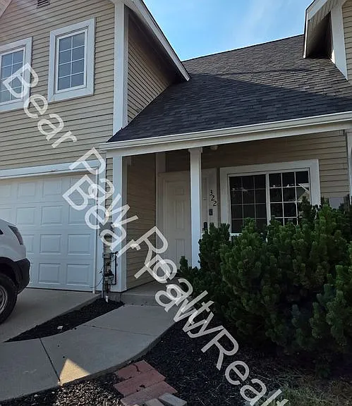 322 Hacienda Ct — Photo 1
