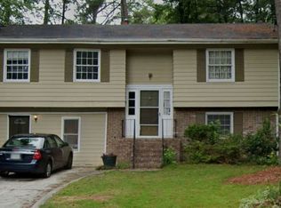 330 Pointer Ct, College Park, GA 30349