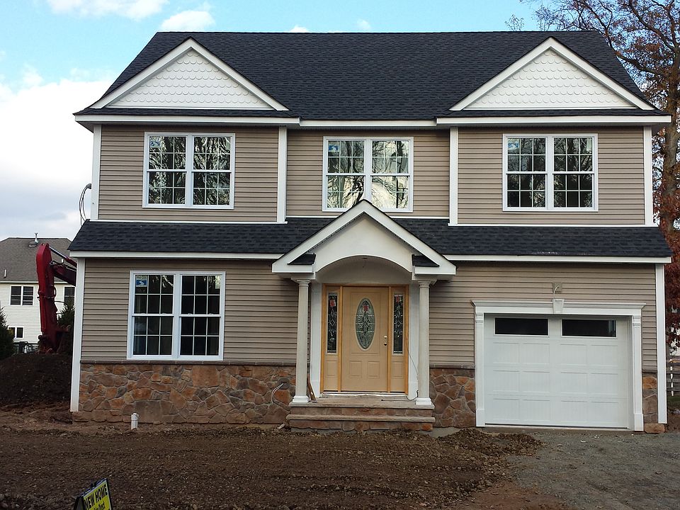 1st image of 18 Glen Ave