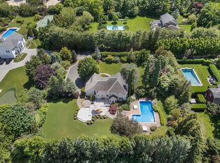 196 S Country Rd, Remsenburg, NY 11960
