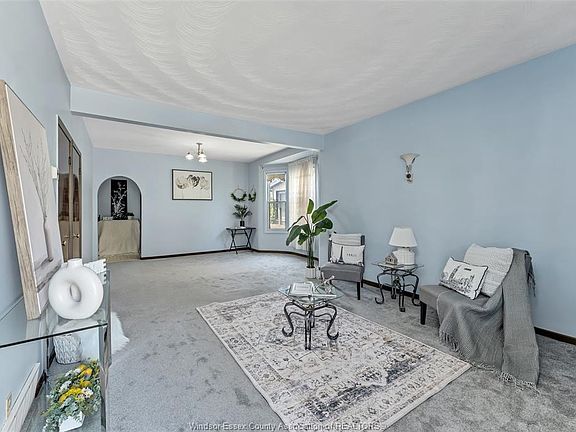 5th image of 841 Pierre Ave