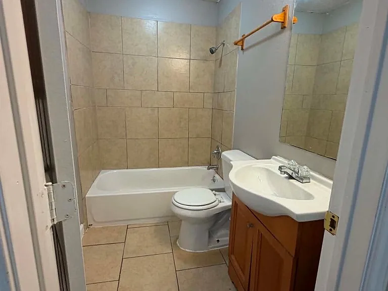 3028 Avenue M #1A — Photo 8