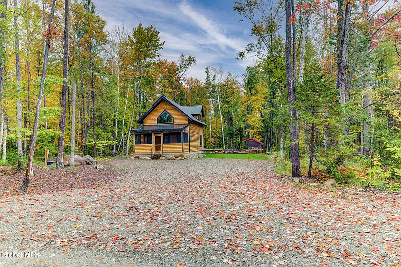 3rd image of 112 Paradise Lane