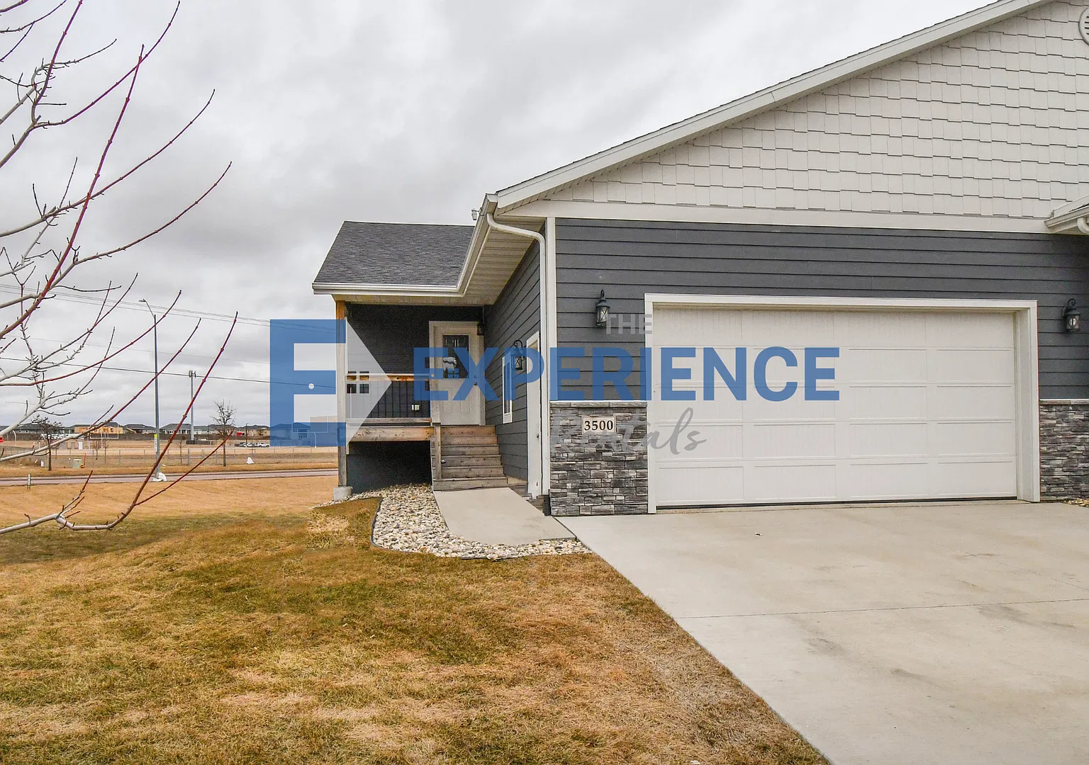 Spacious 4-Bedroom East Sioux Falls Twinhome Available Now! — Photo 2
