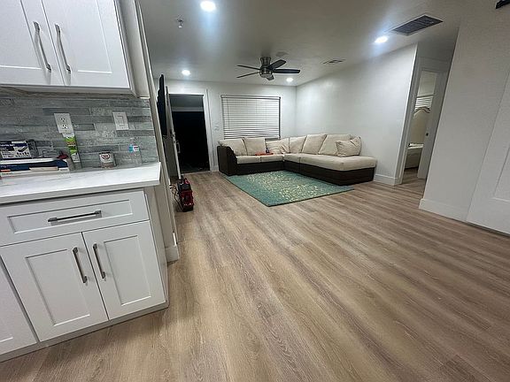 5th image of 3344 Artesian Dr