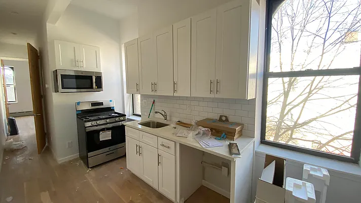 Rented by Parlor Real Estate Corp | media 12