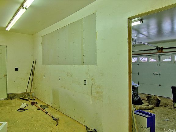 3rd image of 5805 Fickett Ln