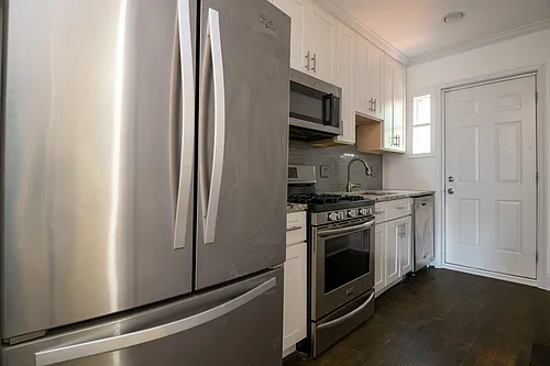 1821 Providence St NE #4 Photo 1