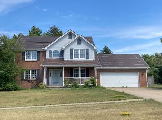 5569 Green Meadow Ct, Hamburg, NY 14075