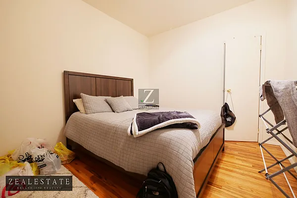 Rented by ZealEstate Group Inc | media 32