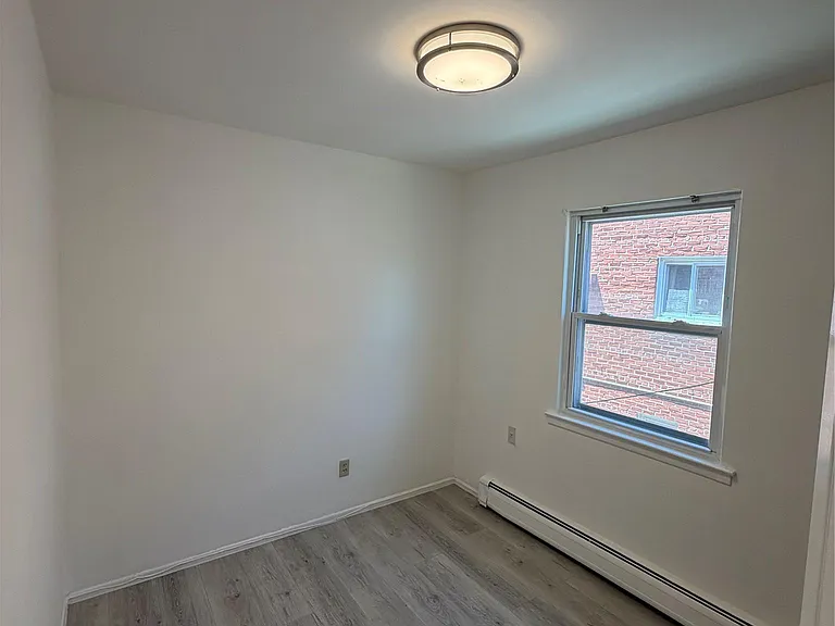 2735 Cropsey Ave #B — Photo 17