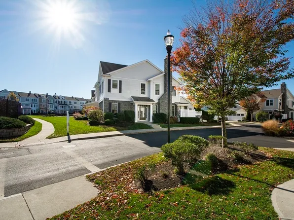 140 Halsted Dr, Hingham, MA 02043