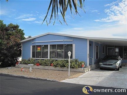 Well maintained manufactured home