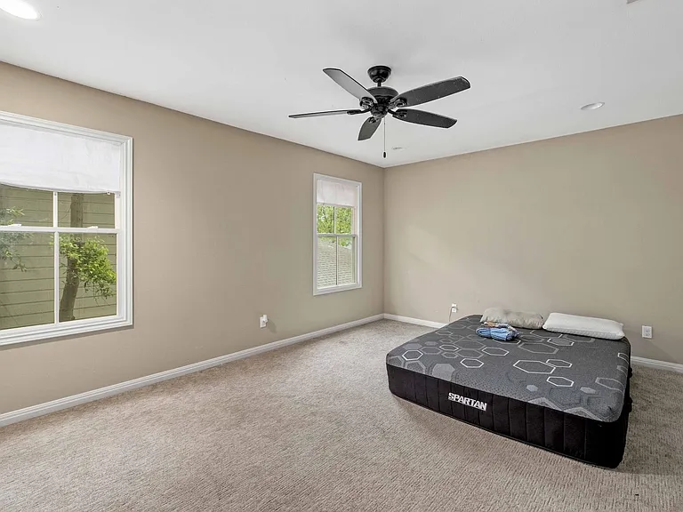 3822 Ridgelea Dr #B — Photo 9