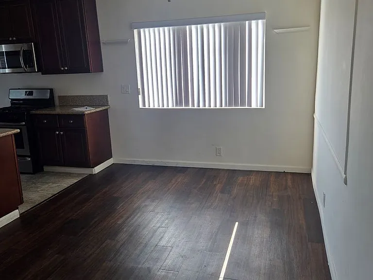 2207 N Verdugo Rd — Photo 6