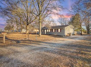 23343 Mimi St, Jerseyville, IL 62052