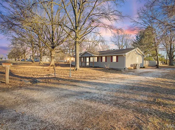 23343 Mimi St, Jerseyville, IL 62052