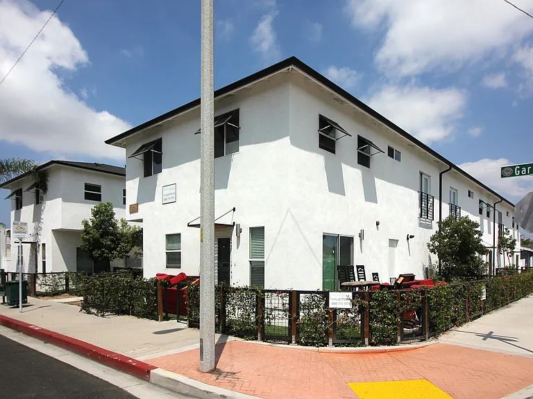 1203 W Gardena Blvd #C — Photo 14