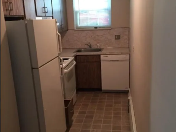 130 Massachusetts Ave APT 2, Arlington, MA 02474