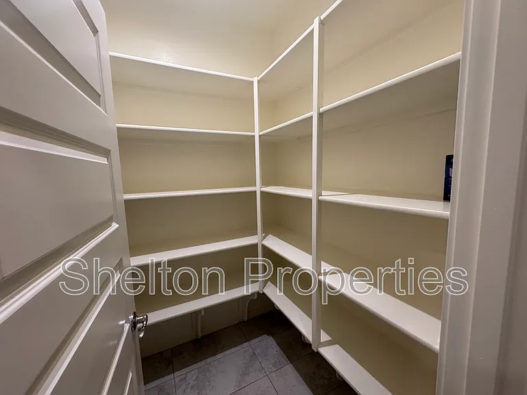 18787 W Yucatan Dr — Photo 8