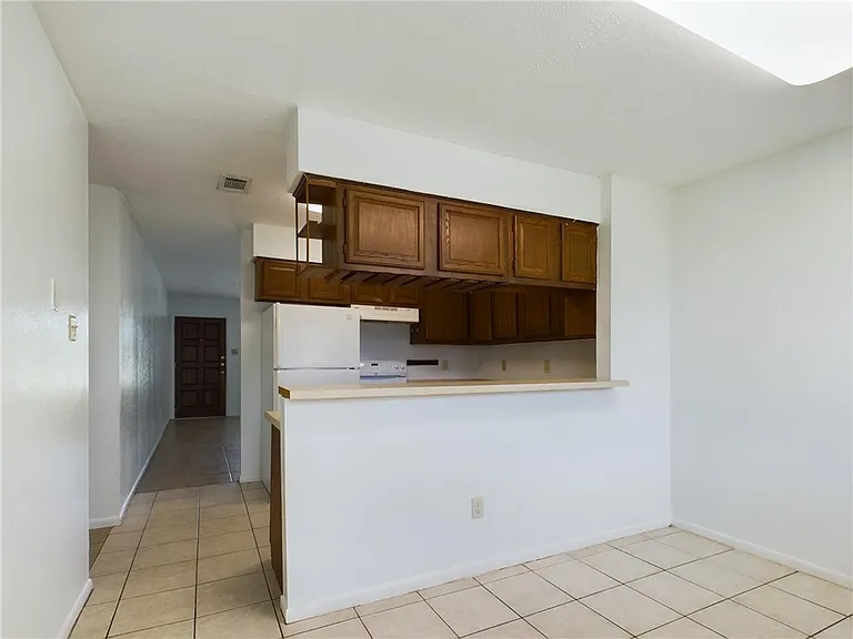 1601 George Bush Dr #B — Photo 3