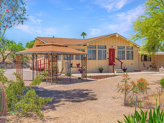 2nd image of 580 S MARIPOSA Drive