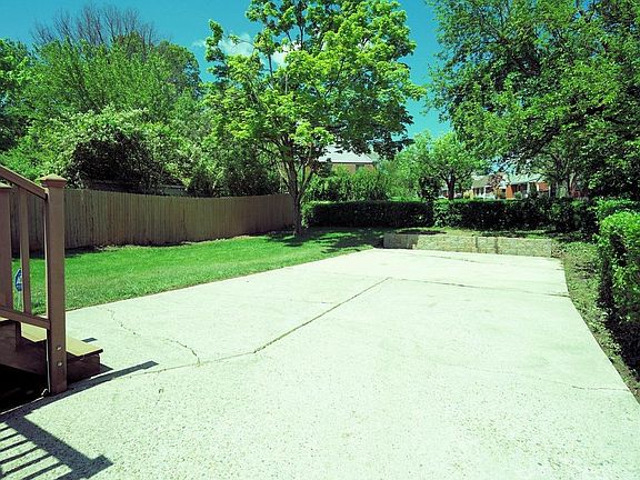 4th image of 1510 Collegewood Ln