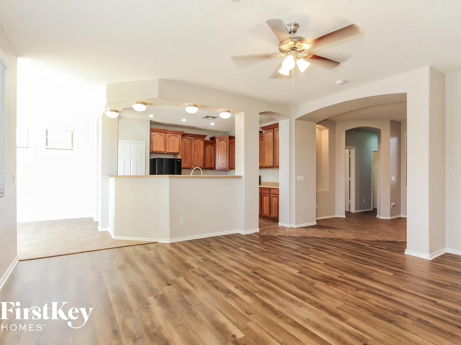 3 bed, 2.0 bath, 1804 sqft, $2,460 — Photo 4
