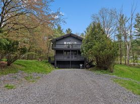 2 Mountain Valley Rd, Boiceville, NY