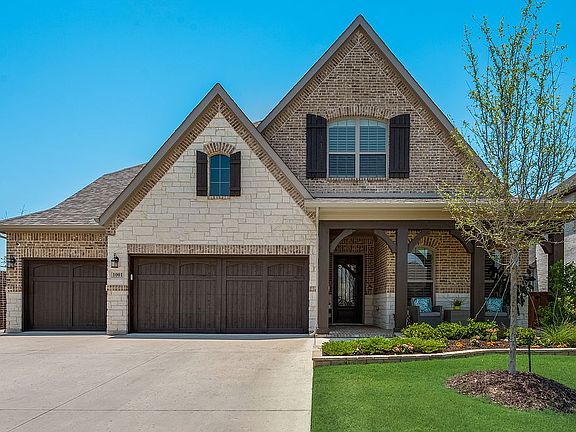 2nd image of 1001 Park Terrace Ct