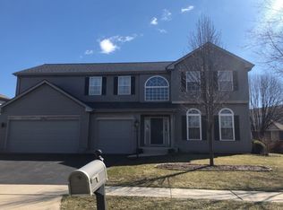 2315 Stonegate Rd, Algonquin, IL 60102