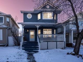 73 E Hidden Spring Grn NW, Calgary, AB T3A 5N2