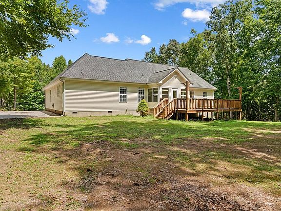 5th image of 3027 Highland Cir