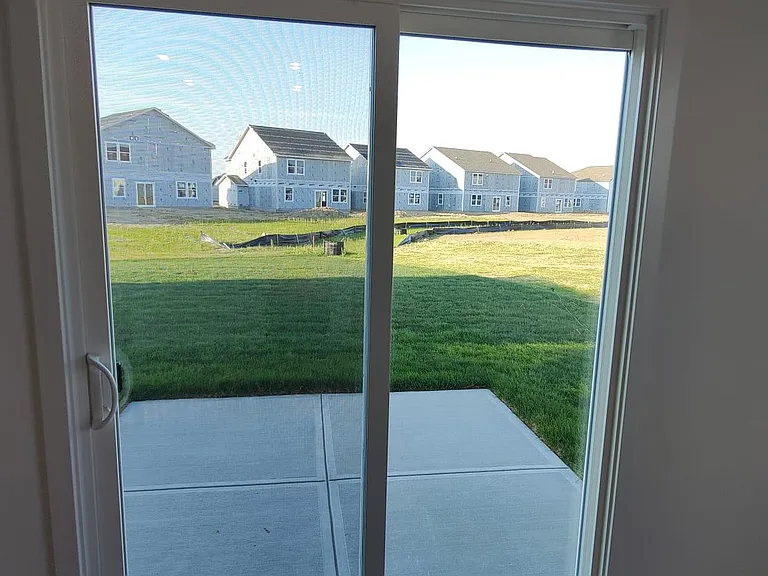 2209 Dixon Creek Dr — Photo 37