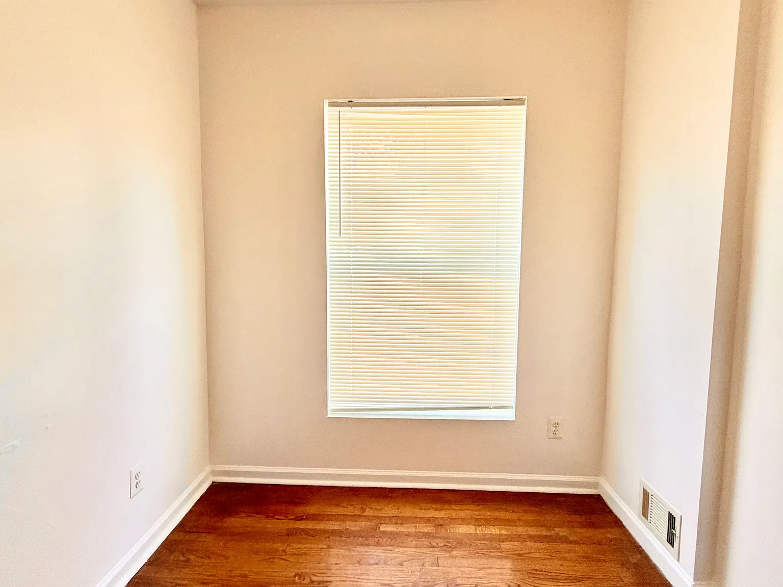 3 bed, 1400 sqft, $1,475 — Photo 3