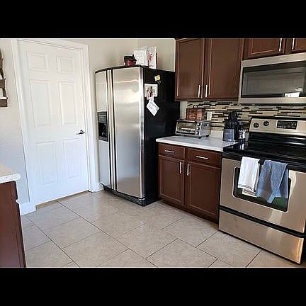 2nd image of 490 E Maddison St