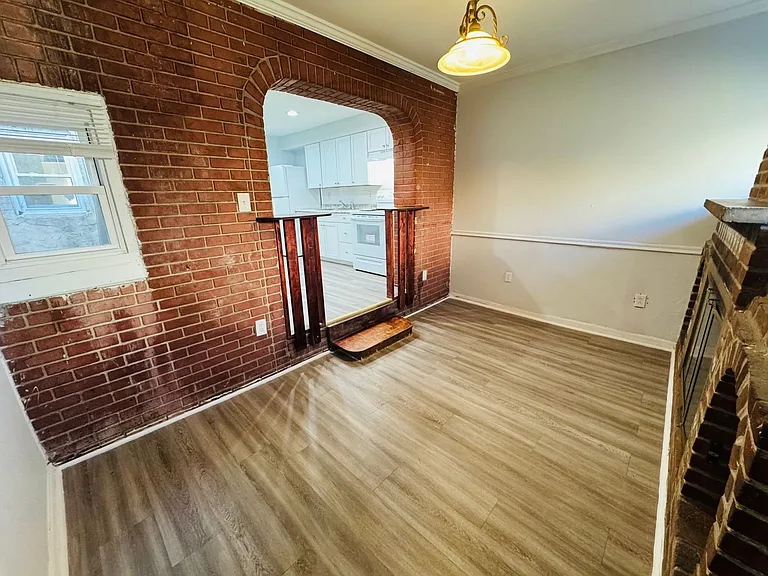 1850 E Monmouth St — Photo 7