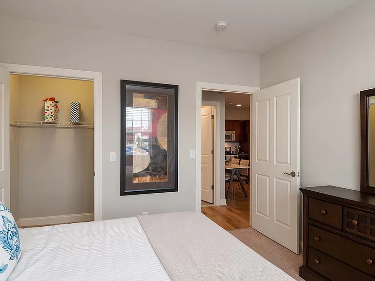 Metropolitan East Goshen — Photo 48