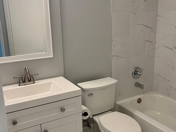 3rd image of 1418 Alma Dr