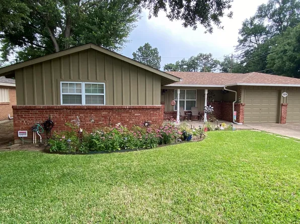 509 Patricia Rd, Hurst, TX 76053