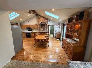 600 Crestview Rd #2, Fox River Grove, IL 60021