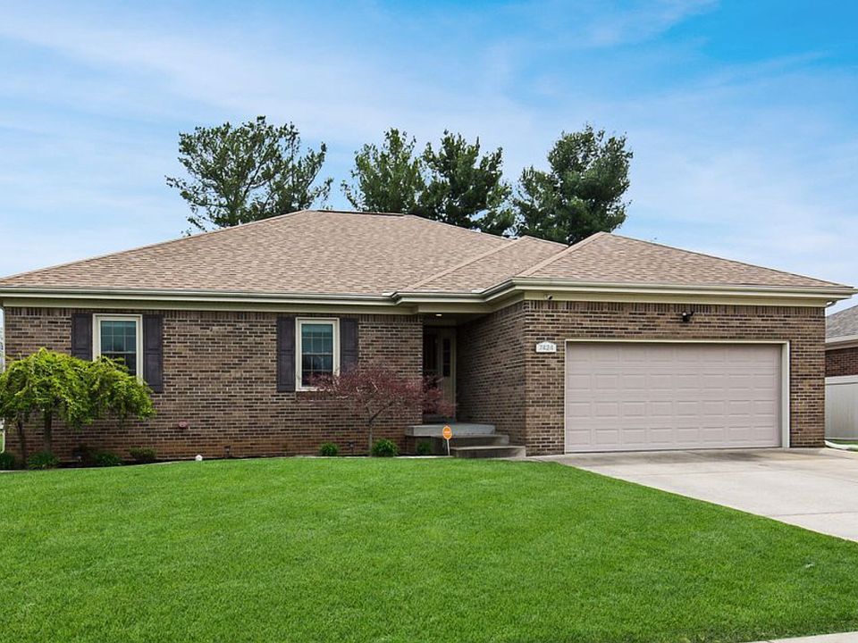 1st image of 7424 Crawfordshire Ln