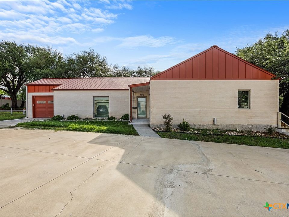1st image of 2826 Lone Oak Dr