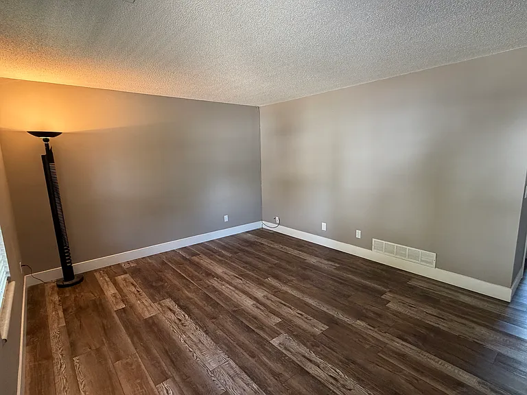 1340 Sunny Wood Dr — Photo 15