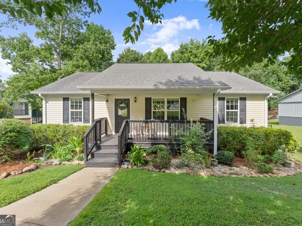 1738 NW Lanier Springs Dr, Gainesville, GA 30504