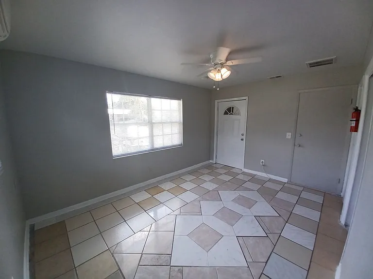 4970 Vincennes St — Photo 12