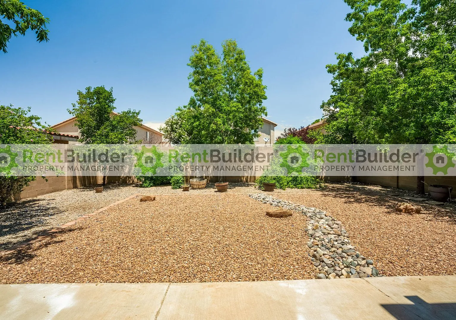 3 bed, 2.5 bath, 1684 sqft, $2,295 — Photo 4