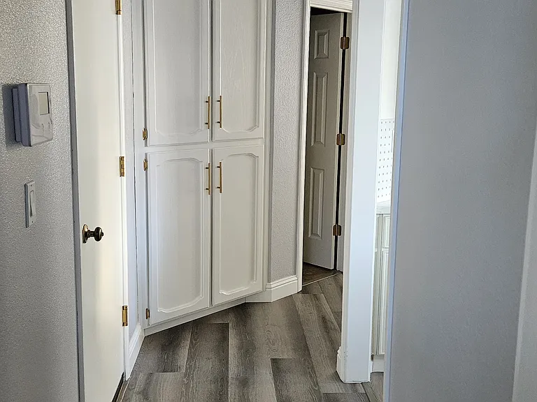 8409 Thornbury Dr — Photo 13